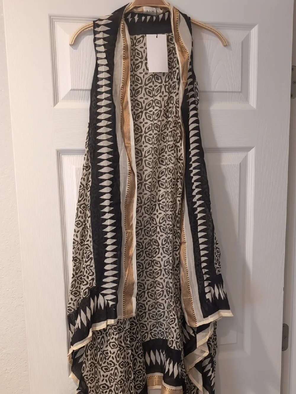 Black & Cream Ikat Pattern Handkerchief Long Vest/ Cover-up NWT - Picture 1 of 3